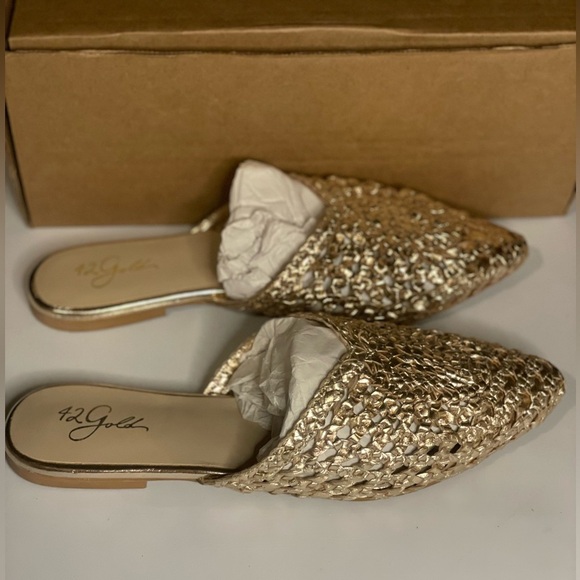 42 GOLD Woven Gold Mules - Picture 2 of 5